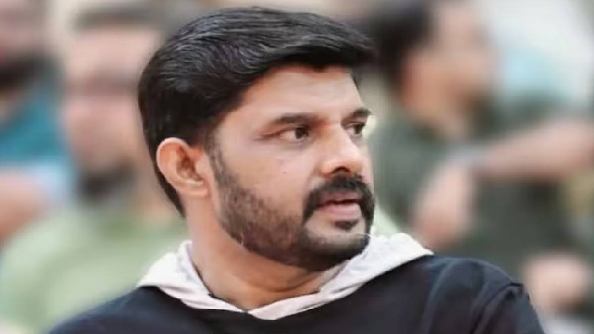 मशहूर मलयालम अभिनेता कलाभवन नवास का निधन, होटल के कमरे में संदिग्ध हालात में मिले मृत 12 मशहूर मलयालम अभिनेता कलाभवन नवास का निधन, होटल के कमरे में संदिग्ध हालात में मिले मृत