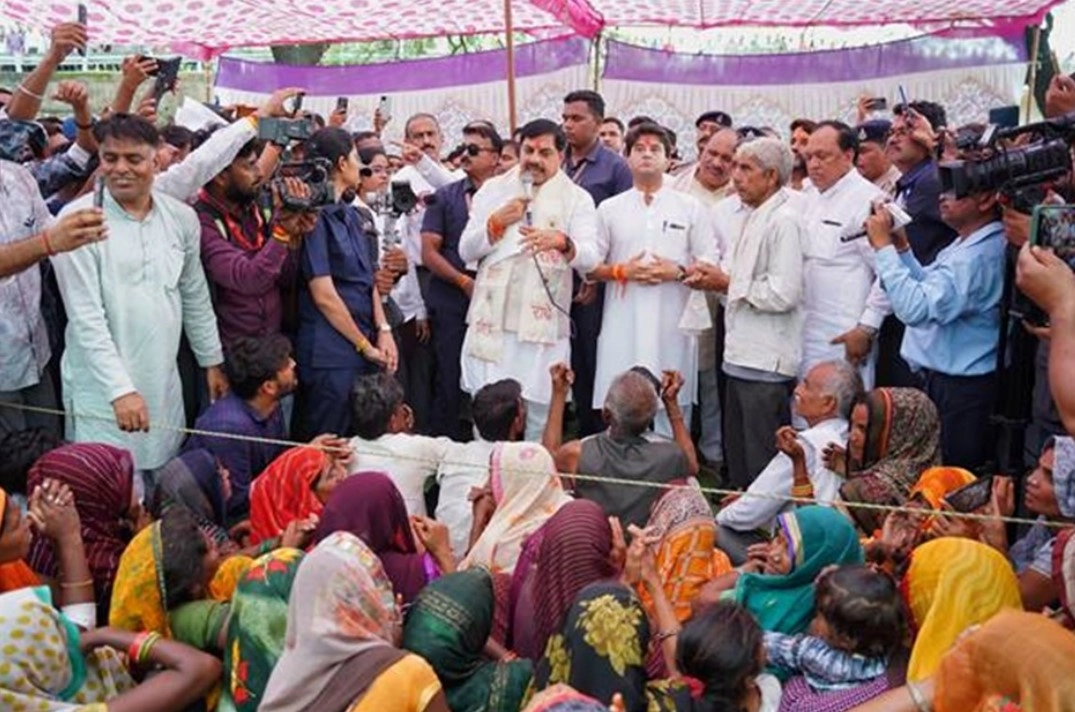 बाढ़ से बेहाल गुना-शिवपुरी, सीएम मोहन यादव ने किया दौरा, हर पीड़ित को मिलेगा मुआवजा 12 बाढ़ से बेहाल गुना-शिवपुरी, सीएम मोहन यादव ने किया दौरा, हर पीड़ित को मिलेगा मुआवजा