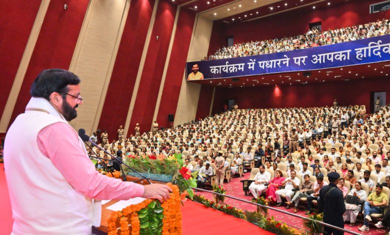 सीएम नायब सैनी ने हरियाणा के नए ग्रुप-D कर्मचारियों को दी जिम्मेदारी की सीख