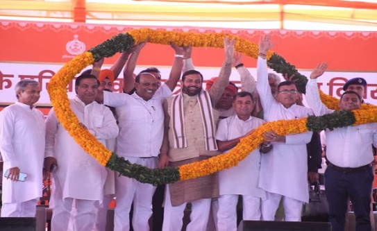 मुख्यमंत्री नायब सैनी का कांग्रेस पर तीखा हमला: कांग्रेस ने 100 गज प्लॉट के नाम पर रचा था षड्यंत्र