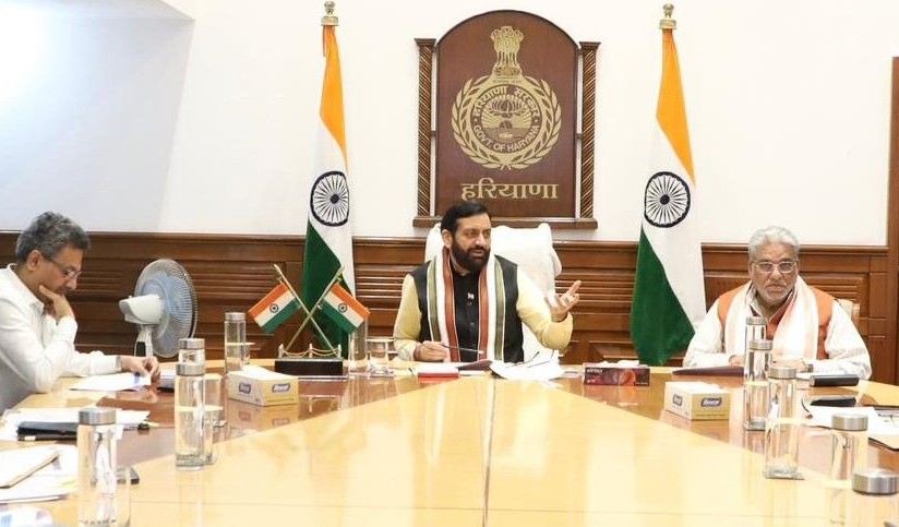 महिला सशक्तिकरण की ओर बड़ा कदम: हरियाणा में 'लखपति दीदी' योजना को मिली प्राथमिकता 12 महिला सशक्तिकरण की ओर बड़ा कदम: हरियाणा में 'लखपति दीदी' योजना को मिली प्राथमिकता