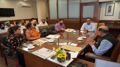 बागवानी मंत्री मोहिंदर भगत ने पंजाब में फूलों की खेती को बढ़ावा देने के लिए अधिकारियों को दिए निर्देश