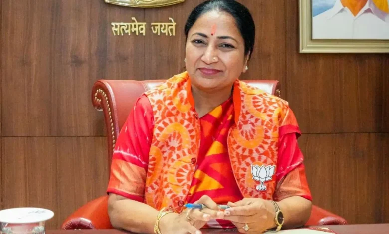 दिल्ली की मुख्यमंत्री रेखा गुप्ता का अपील: सभी राजनीतिक दल भूलें मतभेद, मिलकर काम करें राष्ट्रीय हित के लिए
