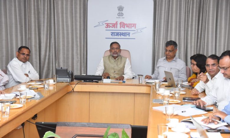 ऊर्जा मंत्री हीरालाल नागर ने स्मार्ट मीटर इंस्टॉलेशन की समीक्षा की, चैक मीटर बढ़ाने के निर्देश