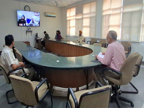 पंजाब में बाढ़ के बीच स्वास्थ्य विभाग हाई अलर्ट पर, 360 मेडिकल टीमें और 172 एम्बुलेंस तैनात