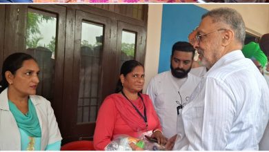 पंजाब के स्वास्थ्य मंत्री डॉ. बलबीर सिंह ने गुरदासपुर के बाढ़ प्रभावित क्षेत्रों का दौरा किया, निजी रूप से आर्थिक सहायता देने का किया वादा