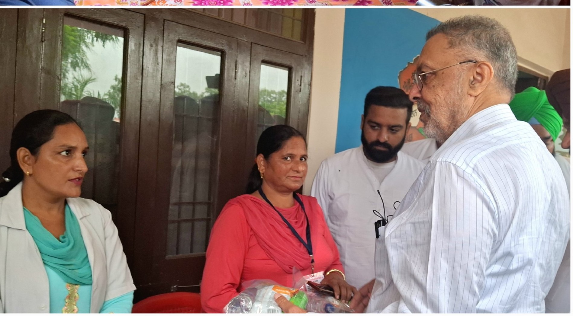 पंजाब के स्वास्थ्य मंत्री डॉ. बलबीर सिंह ने गुरदासपुर के बाढ़ प्रभावित क्षेत्रों का दौरा किया, निजी रूप से आर्थिक सहायता देने का किया वादा