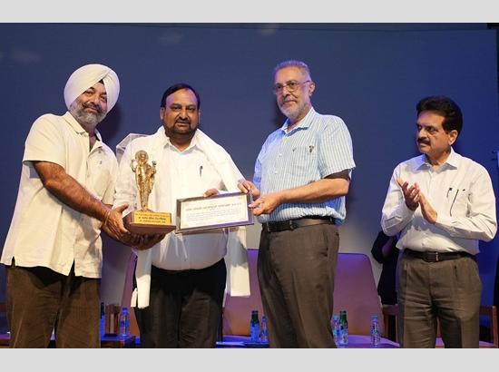 राष्ट्रीय आयुर्वेद दिवस: डॉ. बलबीर सिंह ने राज्य में आयुर्वेदिक प्रणाली को मजबूत करने के लिए कई पहलों का शुभारंभ किया