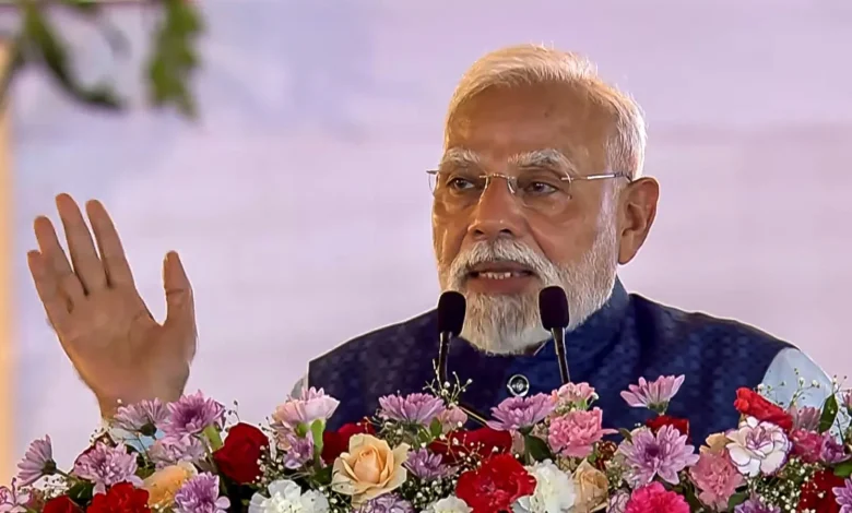 GST Reform India: प्रधानमंत्री मोदी ने GST में बड़े सुधारों की घोषणा, 12% और 28% स्लैब खत्म, अब केवल 5% और 18% टैक्स स्लैब लागू होंगे