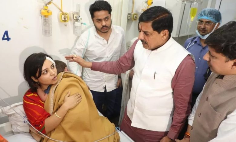 सीएम मोहन यादव का कड़ा कदम: इंदौर सड़क हादसे में जिम्मेदार अफसरों को सस्पेंड, मृतकों के परिवार को वित्तीय सहायता