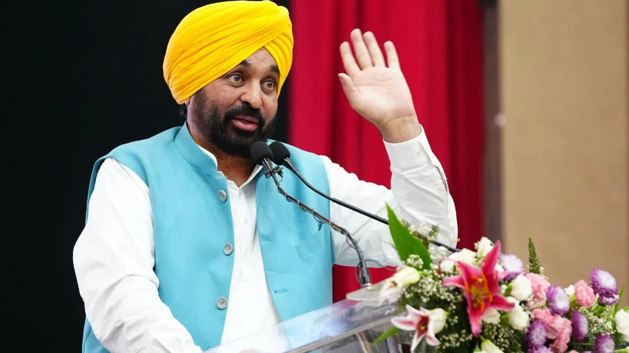 पंजाब हेल्थ मिशन: बाढ़ प्रभावित इलाक़ों में पंजाब सरकार ने लगाये हेल्थ कैंप, पहले दिन 51 हज़ार लोग आये 13 पंजाब हेल्थ मिशन: बाढ़ प्रभावित इलाक़ों में पंजाब सरकार ने लगाये हेल्थ कैंप, पहले दिन 51 हज़ार लोग आये