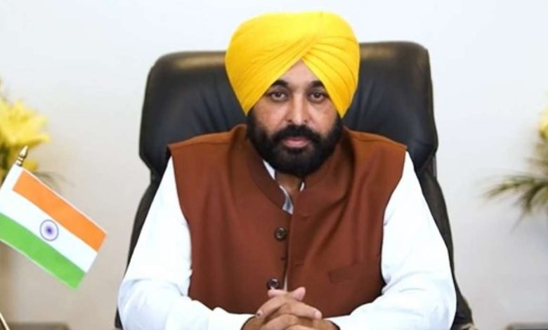 पंजाब के मुख्यमंत्री भगवंत मान की तबियत अचानक बिगड़ी; अरविंद केजरीवाल ने हालचाल जानने के लिए की मुलाकात