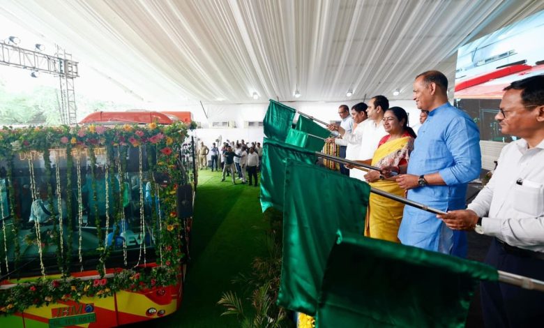 दिल्ली से यूपी के बड़ौत तक नई DTC बस सेवा का मुख्यमंत्री रेखा गुप्ता ने किया उद्घाटन, जानें किराया और रूट