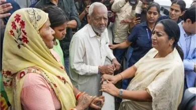 दिल्ली बाढ़ अपडेट: मुख्यमंत्री रेखा गुप्ता ने राहत शिविर का किया दौरा, सरकार देगी हर संभव मदद