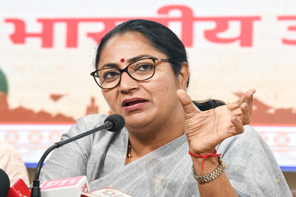 GST 2.0: मोदी सरकार का दिवाली तोहफा, दिल्ली की मुख्यमंत्री रेखा गुप्ता ने किया सराहना