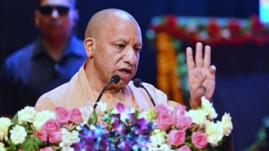 सीएम योगी ने गोरखपुर में अमिताभ बच्चन की तारीफ के साथ कायस्थ समाज के योगदान को किया याद