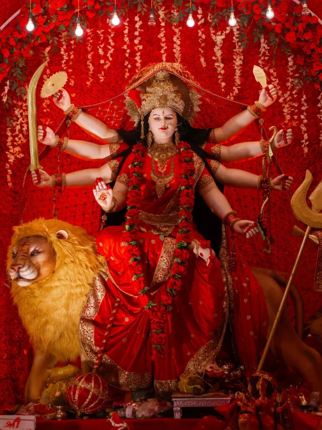 Shardiya Navratri 2025: मां दुर्गा के 9 रूपों को लगाएं ये विशेष भोग, हर इच्छा होगी पूरी
