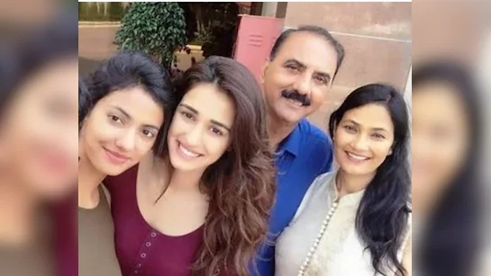 दिशा पाटनी के घर फायरिंग पर फैमिली का खुलासा, पिता ने कहा- खुशबू के बयानों को तोड़ा-मरोड़ा गया, ये एक साजिश है