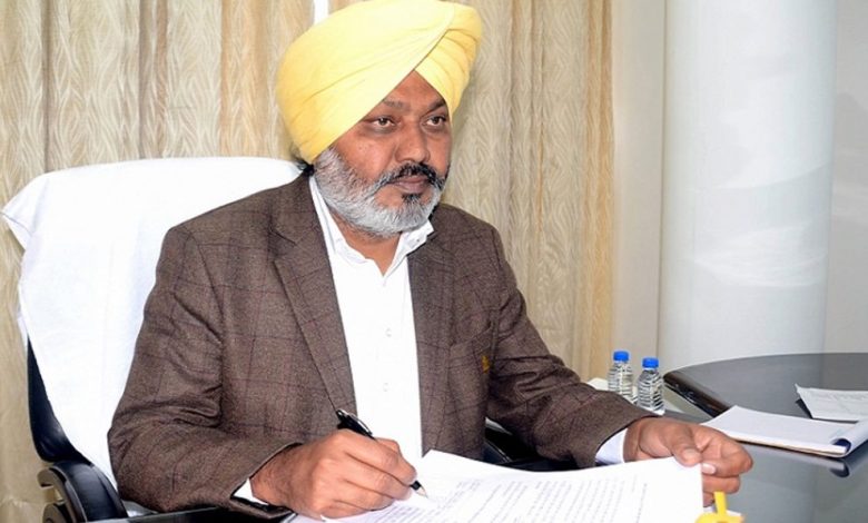 वित्त मंत्री हरपाल सिंह चीमा ने जिला परिषद और पंचायत समिति के कर्मचारियों के लिए समय पर पेंशन वितरण का आदेश दिया