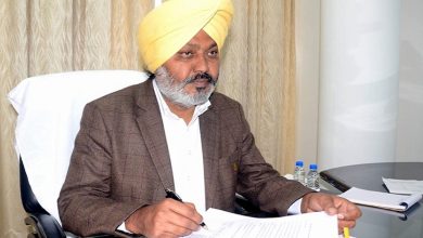 पंजाब सरकार का रोजगार पर बड़ा कदम: वित्त मंत्री हरपाल सिंह चीमा ने 16 नए क्लर्कों को सौंपे नियुक्ति पत्र