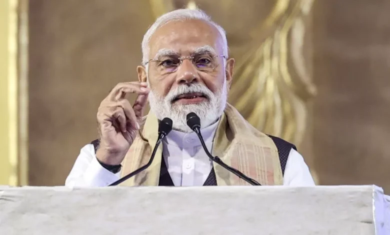 पीएम मोदी का कांग्रेस पर बड़ा हमला: "घुसपैठियों को संरक्षण देकर असम का जनसंख्या संतुलन बिगाड़ा"