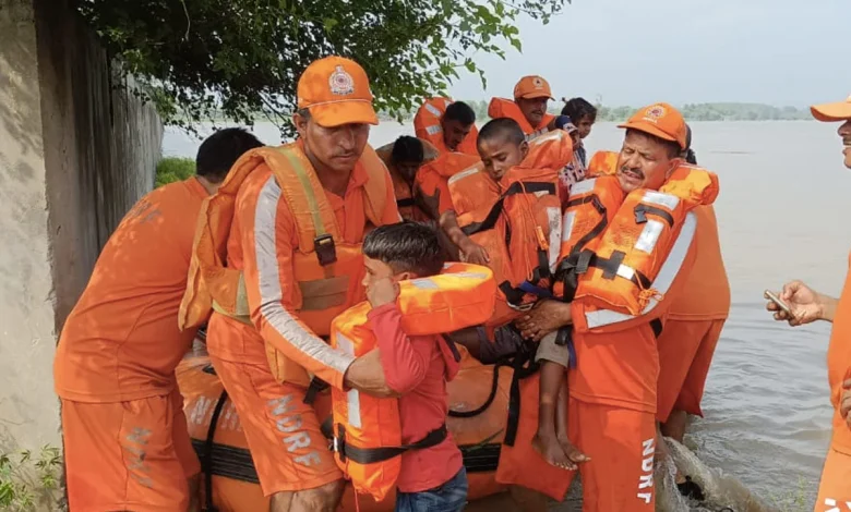 पंजाब बाढ़ अपडेट: अब तक 14,936 लोगों को सुरक्षित निकाला गया, 6,582 लोग 122 राहत शिविरों में ठहरे