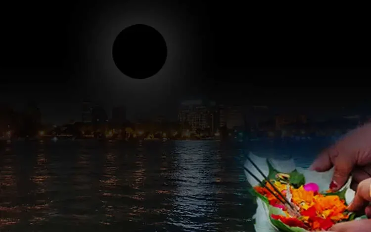 सर्व पितृ अमावस्या 2025 कब है? जानें इस दिन श्राद्ध करने का शुभ मुहूर्त और महत्व