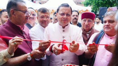 मुख्यमंत्री पुष्कर सिंह धामी ने सेवा पखवाड़ा प्रदर्शनी का किया शुभारंभ, जनसहयोग से बदलाव का दिया संदेश