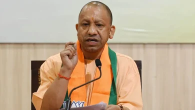 UP News: सीएम योगी आदित्यनाथ ने उपद्रवियों और शोहदों के खिलाफ पुलिस को दी खुली छूट, त्योहारों से पहले सख्त संदेश