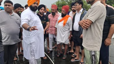 सतलुज दरिया के किनारे प्रभावित गांवों का शिक्षा मंत्री हरजोत सिंह बैंस ने किया दौरा, 30 से अधिक राहत कैंप स्थापित