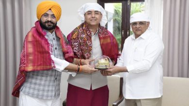 अमन अरोड़ा और सोंद ने श्री गुरु तेग बहादुर जी की 350वीं शहीदी वर्षगांठ के लिए गुजरात के मुख्यमंत्री को निमंत्रण दिया