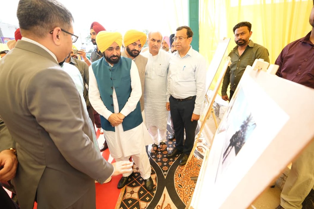 मुख्यमंत्री भगवंत सिंह मान ने श्री आनंदपुर साहिब में बनने वाले हेरिटेज वॉकवे की आधारशिला रखी 12 मुख्यमंत्री भगवंत सिंह मान ने श्री आनंदपुर साहिब में बनने वाले हेरिटेज वॉकवे की आधारशिला रखी