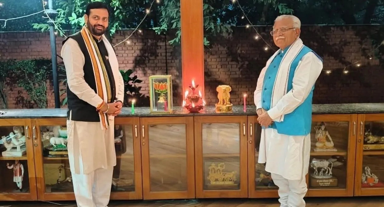 दीपावली पर मुख्यमंत्री सैनी का बड़ा संदेश: "स्वदेशी अपनाएं, लोकल फॉर वोकल अभियान को बनाएं मजबूत" 12 दीपावली पर मुख्यमंत्री सैनी का बड़ा संदेश: "स्वदेशी अपनाएं, लोकल फॉर वोकल अभियान को बनाएं मजबूत"