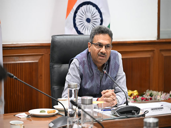 हरियाणा में अधिकारी-कर्मचारियों की विदेश यात्राओं के सम्बन्ध में नए दिशा-निर्देश जारी 1 हरियाणा में अधिकारी-कर्मचारियों की विदेश यात्राओं के सम्बन्ध में नए दिशा-निर्देश जारी