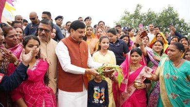 मुख्यमंत्री डॉ. मोहन यादव उज्जैन के विक्रम सरोवर पर छठ पूजन में हुए सम्मिलित