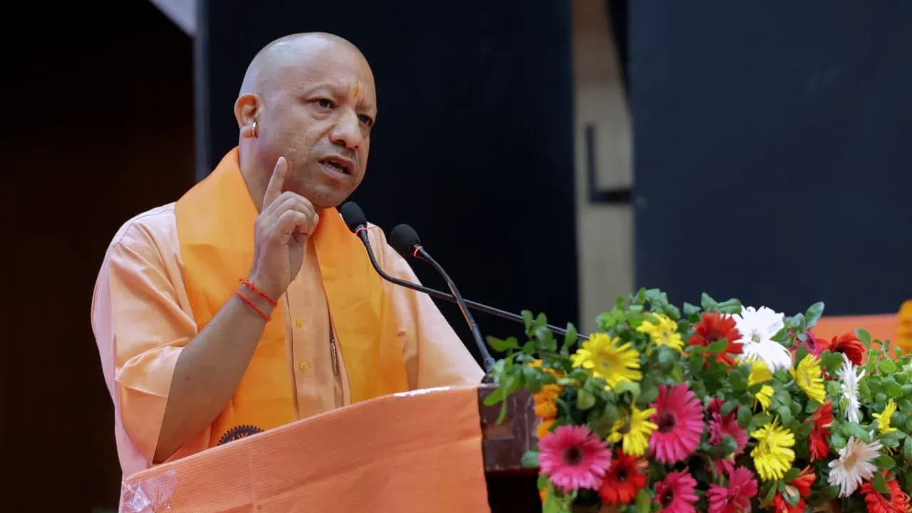 सीएम योगी आदित्यनाथ का बड़ा बयान: 'राजनीतिक इस्लाम से सनातन धर्म पर सबसे बड़ा वार', सपा-कांग्रेस को बताया रामद्रोही 12 सीएम योगी आदित्यनाथ का बड़ा बयान: 'राजनीतिक इस्लाम से सनातन धर्म पर सबसे बड़ा वार', सपा-कांग्रेस को बताया रामद्रोही