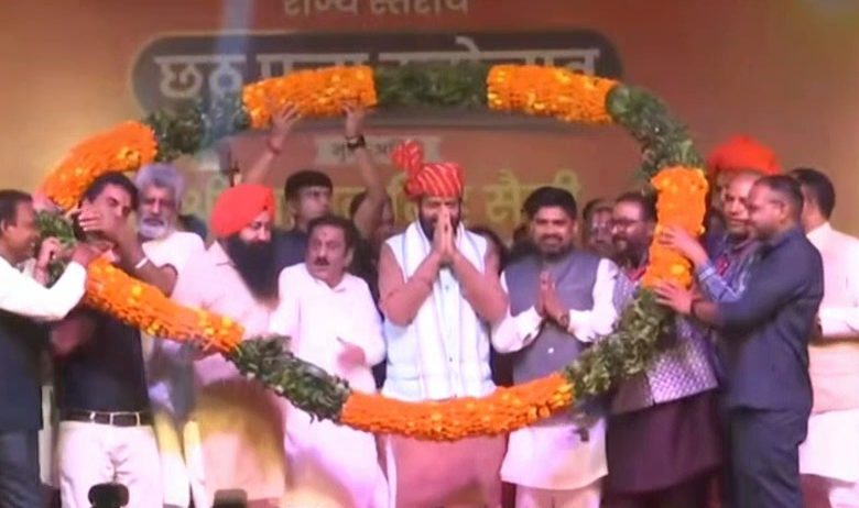 मुख्यमंत्री नायब सिंह सैनी ने ब्रह्मसरोवर के पुरुषोत्तमपुरा बाग में छठ पूजा महोत्सव के प्रदेश स्तरीय कार्यक्रम में की शिरकत