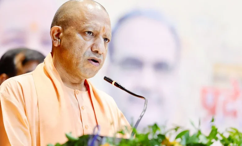 मुख्यमंत्री योगी आदित्यनाथ ने अधिकारियों को दिया अल्टीमेटम, विंध्य-बुंदेलखंड के हर घर तक 15 दिसंबर तक पहुंचाना होगा शुद्ध पेयजल