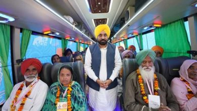 मुख्यमंत्री भगवंत सिंह मान ने श्रद्धालुओं को अमृतसर ले जाने वाली बसों के पहले जत्थे को हरी झंडी दिखाई