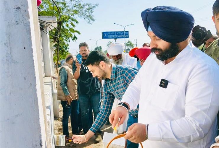 हरजोत सिंह बैंस: श्री गुरु तेग बहादुर जी की 350वीं शहीदी वर्षगांठ के लिए श्री आनंदपुर साहिब को सफेद रंग से सजाया गया है