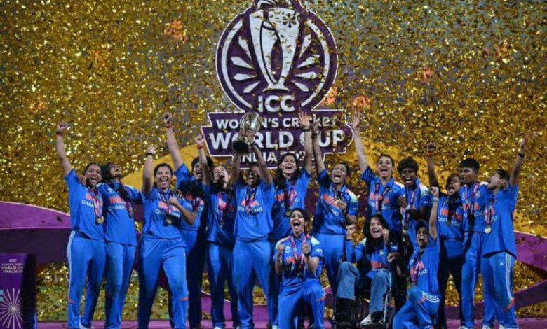 भारतीय महिला टीम ने 2025 वर्ल्ड कप जीतकर रचा इतिहास, फाइनल में साउथ अफ्रीका को 52 रनों से हराया