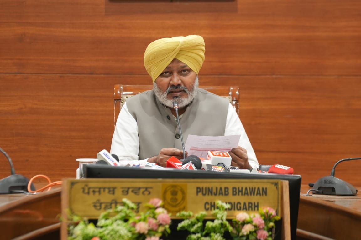 पंजाब सरकार ने ‘रंगला पंजाब योजना’ के तहत विकास के लिए 213 करोड़ रुपये जारी किए, हरपाल सिंह चीमा ने बताया पूरा रोडमैप” 12 रंगला पंजाब योजना: 213 करोड़ रुपये की पहली किस्त जारी, हर क्षेत्र के विकास को मिलेगा बढ़ावा”