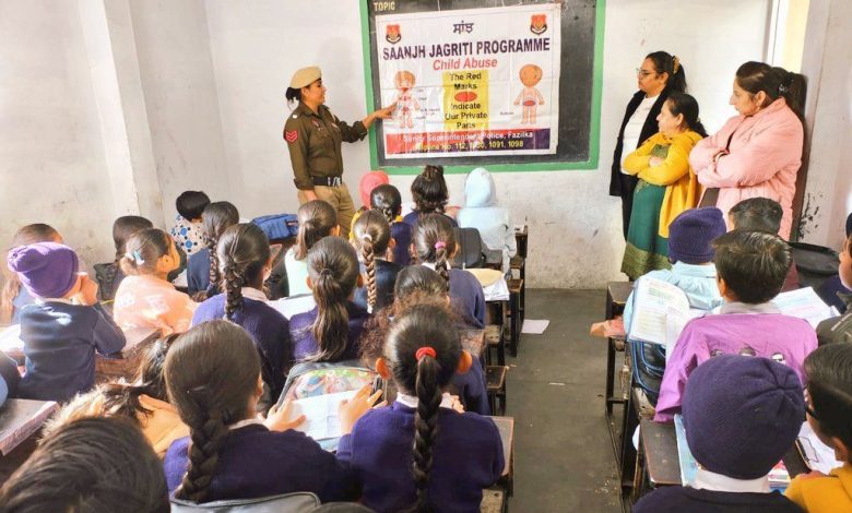 मान सरकार की पंजाब पुलिस: बच्चों को बना रही कल के रक्षक, ‘साइबर जागो’ से ‘सांझ’ तक- बच्चों को बना रहे साइबर सुरक्षा के योद्धा