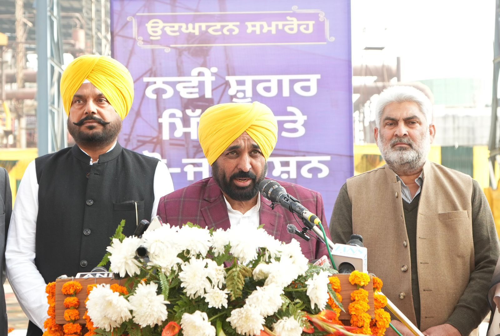 ₹377 करोड़ की महा-राहत: CM भगवंत सिंह मान ने 30,000 से अधिक बाढ़ पीड़ित परिवारों को वितरित की रिकॉर्ड-तोड़ मुआवज़ा राशि ! 12 ₹377 करोड़ की महा-राहत: CM भगवंत सिंह मान ने 30,000 से अधिक बाढ़ पीड़ित परिवारों को वितरित की रिकॉर्ड-तोड़ मुआवज़ा राशि !