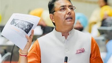 अमन अरोड़ा ने पीयू में छात्रों और पत्रकारों पर लाठीचार्ज की कड़ी निंदा की