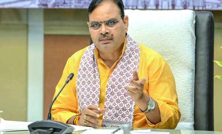 राजस्थान राजनीति: CM भजनलाल शर्मा ने गहलोत पर साधा निशाना, पेपर लीक और तबादलों पर जताई नाराजगी