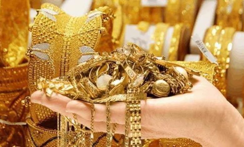 Gold Price Today: सोने में तेजी, चांदी भी हरे निशान पर, जानें आज का भाव