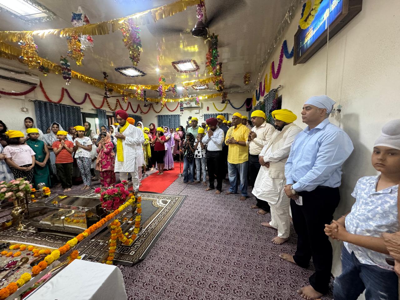 हरभजन सिंह ईटीओ ने तिरुवनंतपुरम में गुरुद्वारे में मत्था टेका