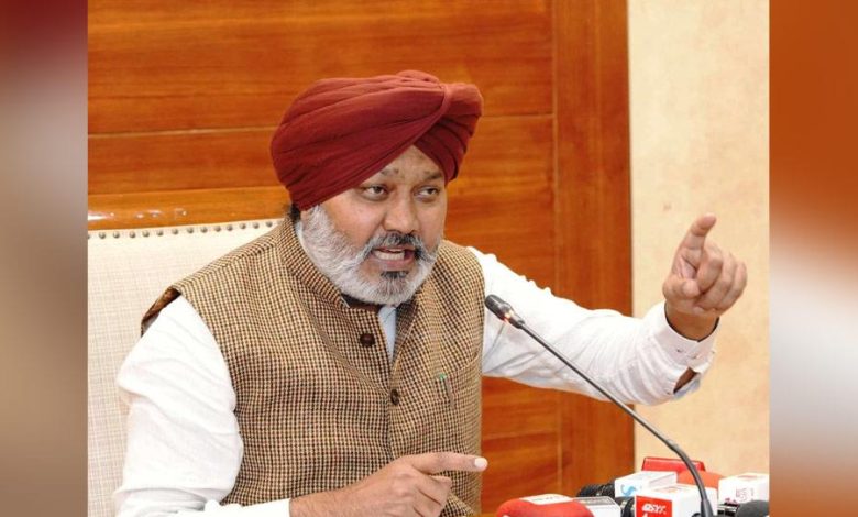 हरपाल सिंह चीमा ने पीयू छात्रों पर बर्बरता की निंदा की, भाजपा को राज्य का सौहार्द बिगाड़ने के खिलाफ चेतावनी दी