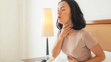 सुबह सूखा गला होता है? जानें इसके कारण और कैसे रखें गले को आरामदायक